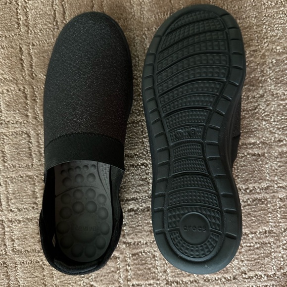 Crocs - Picture 2 of 4